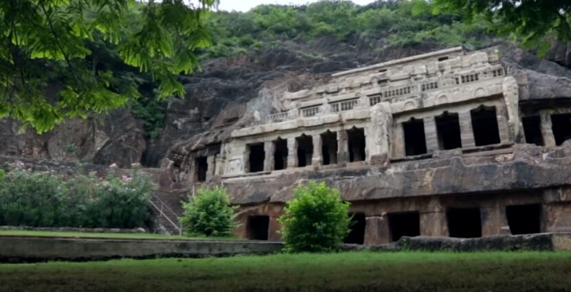 undavalli caves